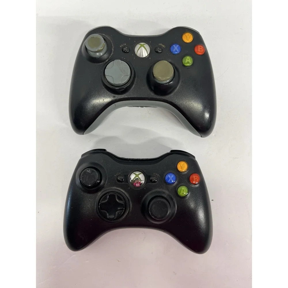 Pair Of MICROSOFT 1403 BLACK WIRELESS XBOX 360 Controllers #151611#
